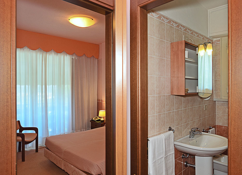 Hotel Areion Форте дей Марми Екстериор снимка